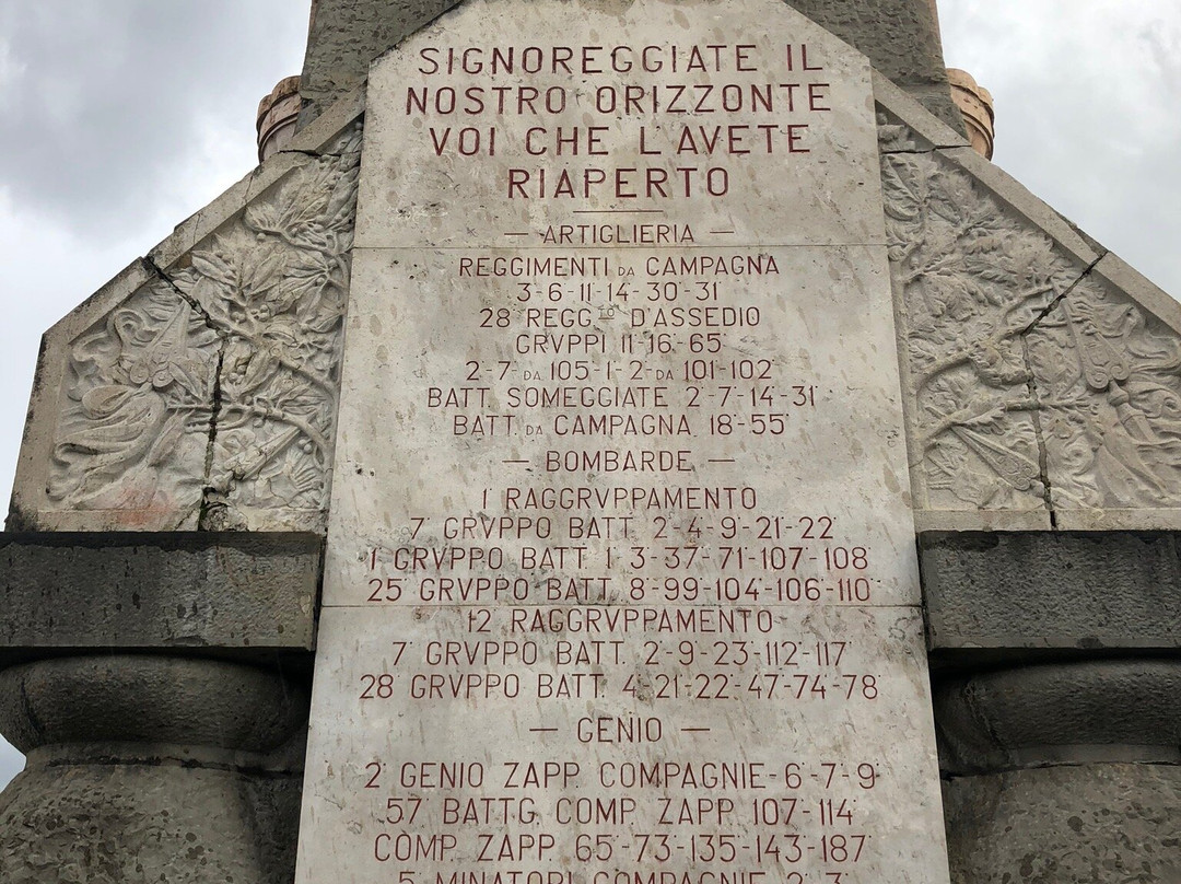 Obelisco del Calvario景点图片
