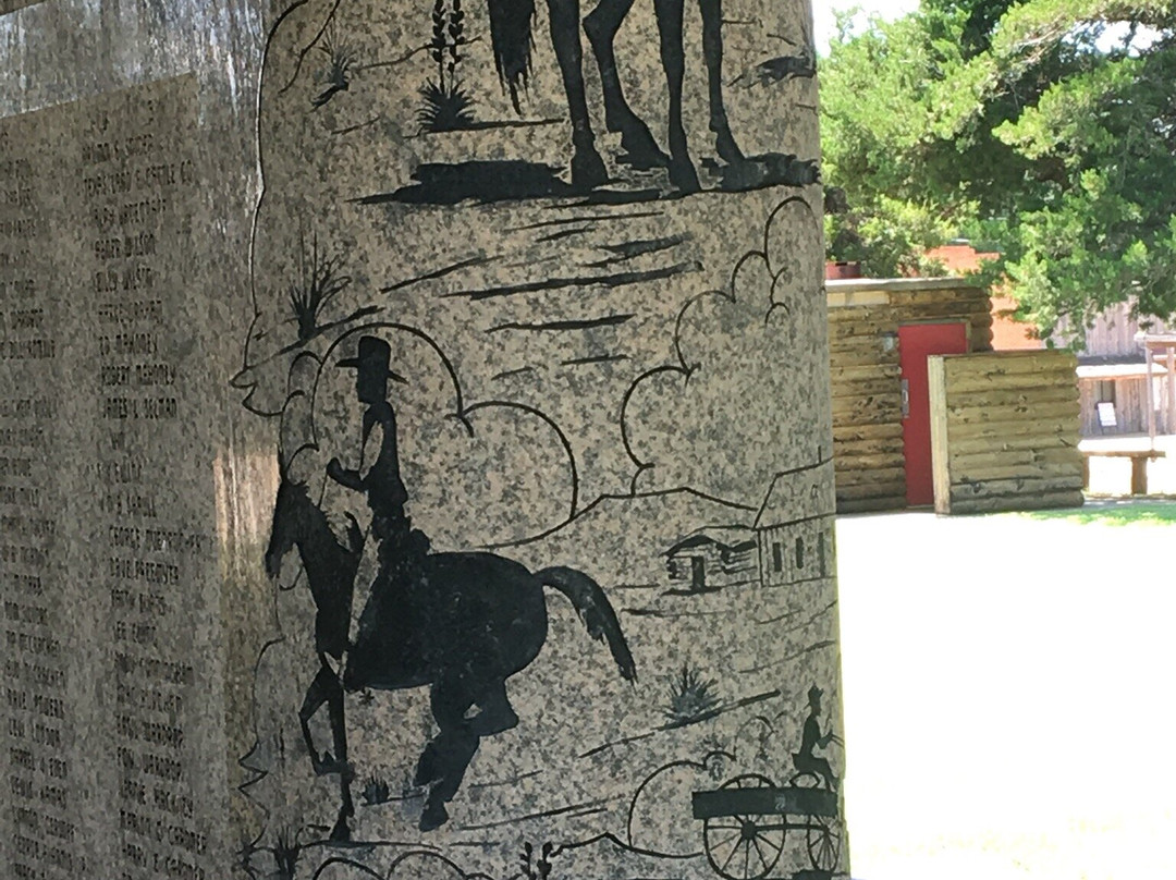 Cimarron Cowboys Monument景点图片