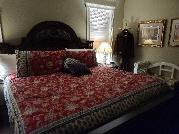 Noble House Suites主图