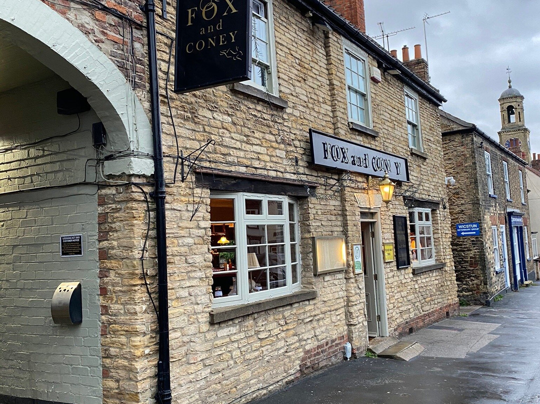 The Fox & Coney Inn Hotel主图