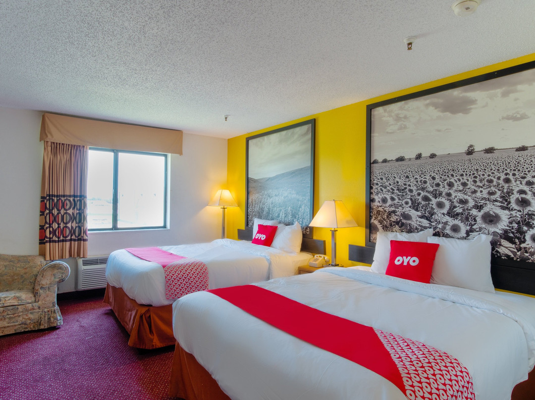 Super 8 by Wyndham Pratt主图