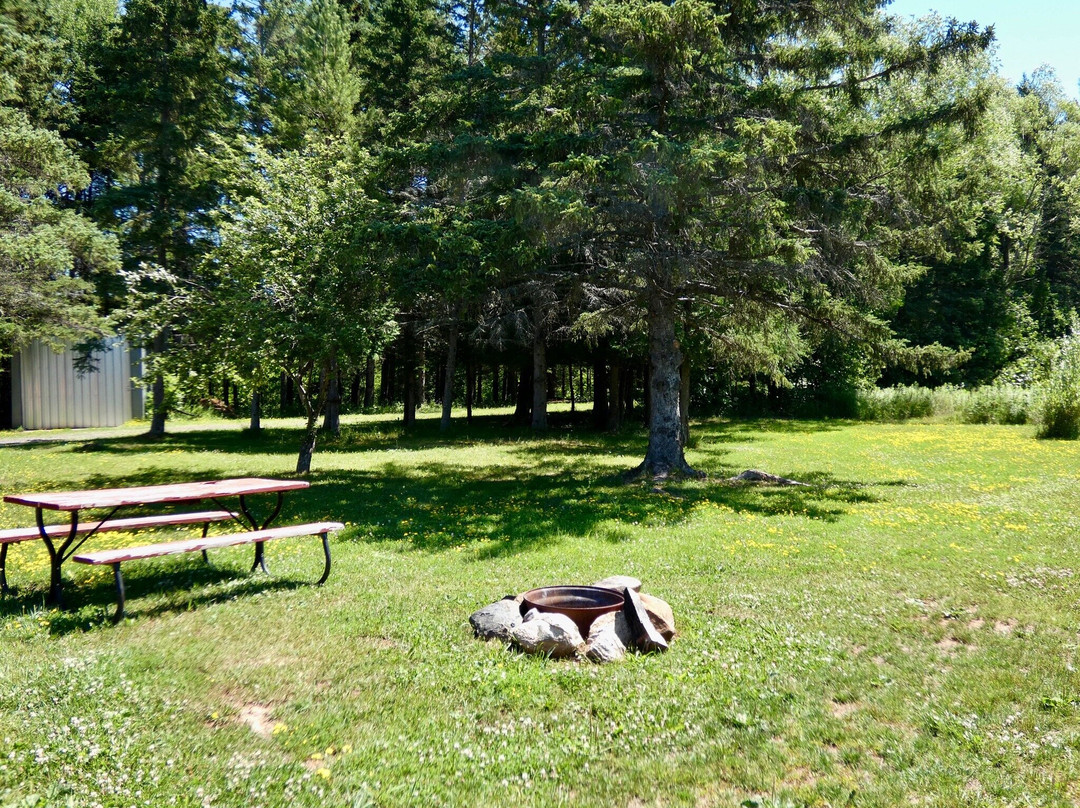 Siskiwit River Cabins