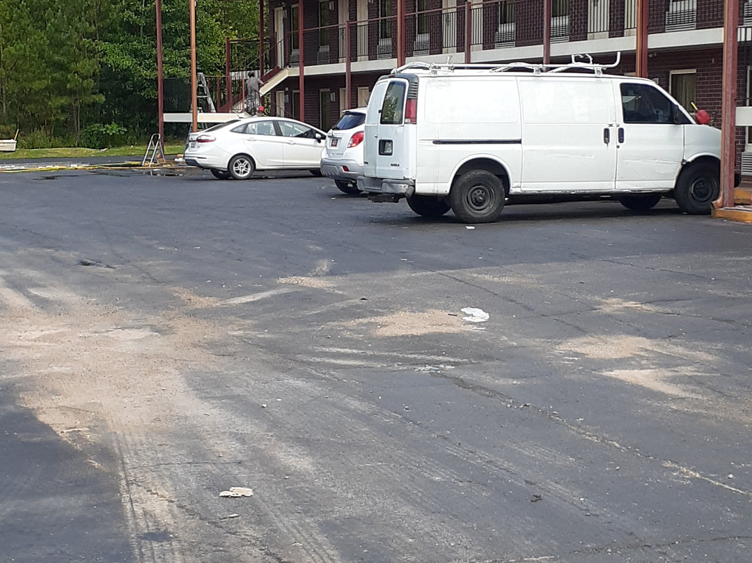 Star Plus Inn & Suites主图