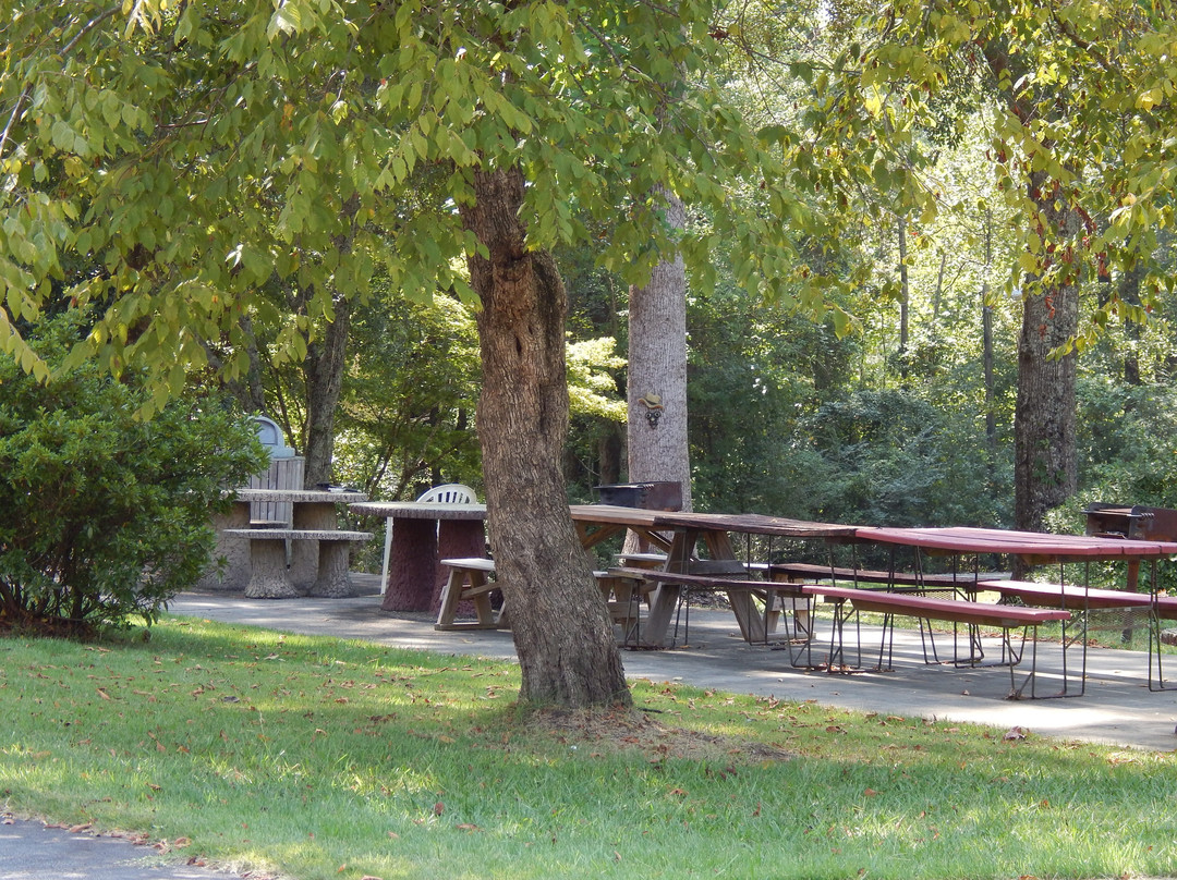 Valley Inn & RV Park主图