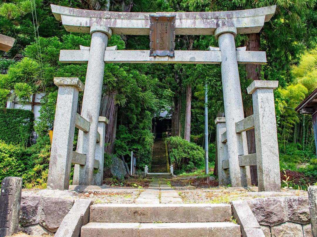 Yuzusame Shrine-鹤冈市必去景点