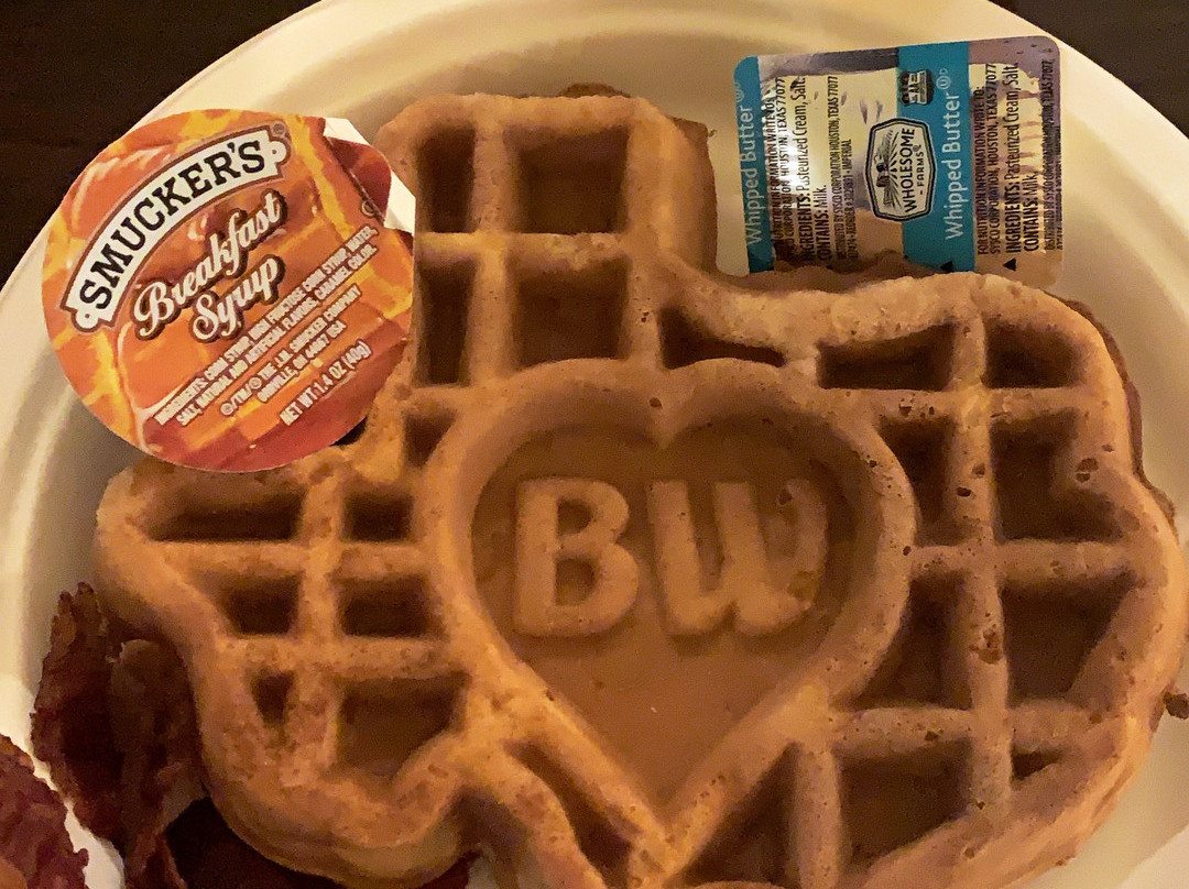 Best Western Plus Monica Royale Inn & Suites主图