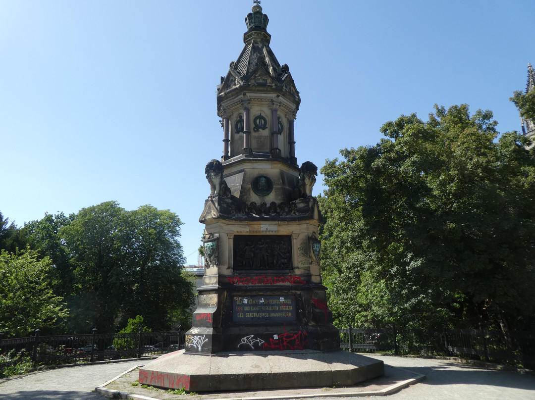 Kriegerdenkmal-马格德堡必去景点