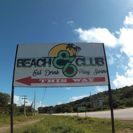 876 Beach Club景点图片