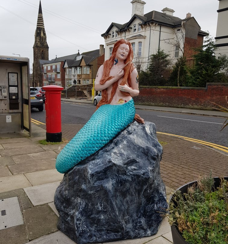 Black Rock Mermaid Statue