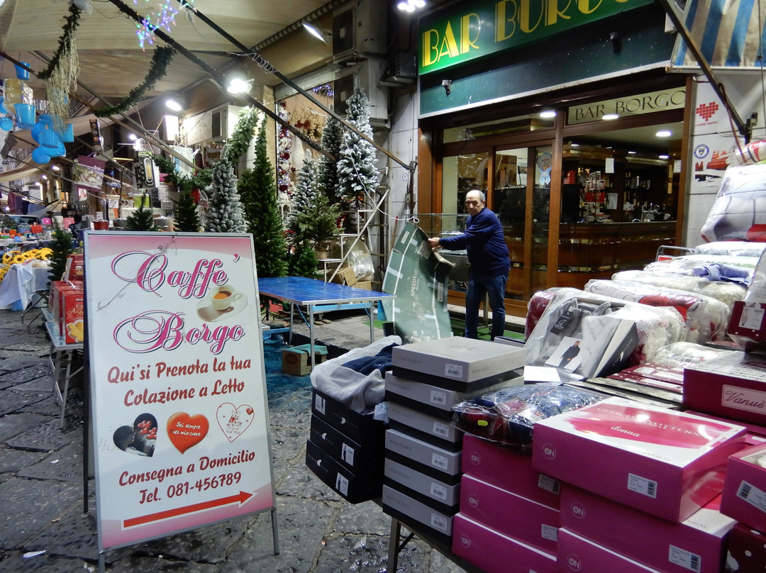 Mercato Borgo Sant'Antonio Abbate-那不勒斯必去景点