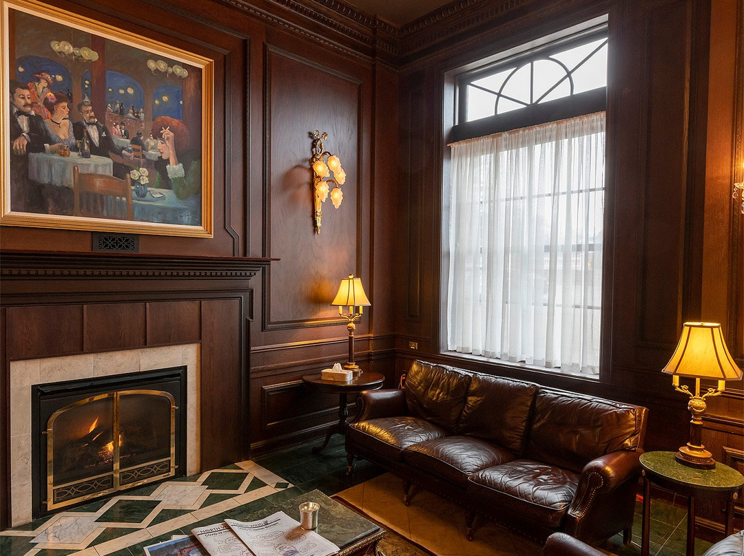 Landmark Inn Marquette主图