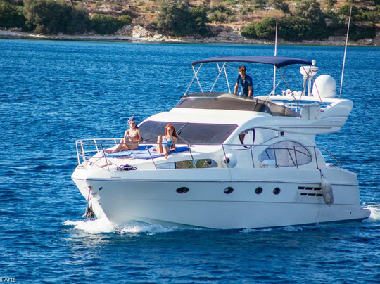 Rio Frio Charter Yacht-莱夫卡扎必去景点