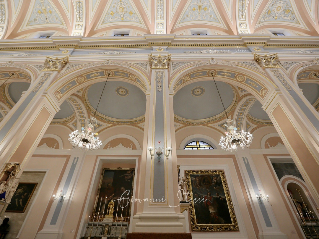 Basilica Collegiata Santuario Maria SS. dell'Elemosina景点图片