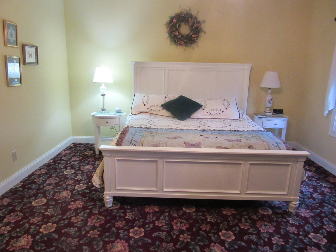 White Garden Inn主图