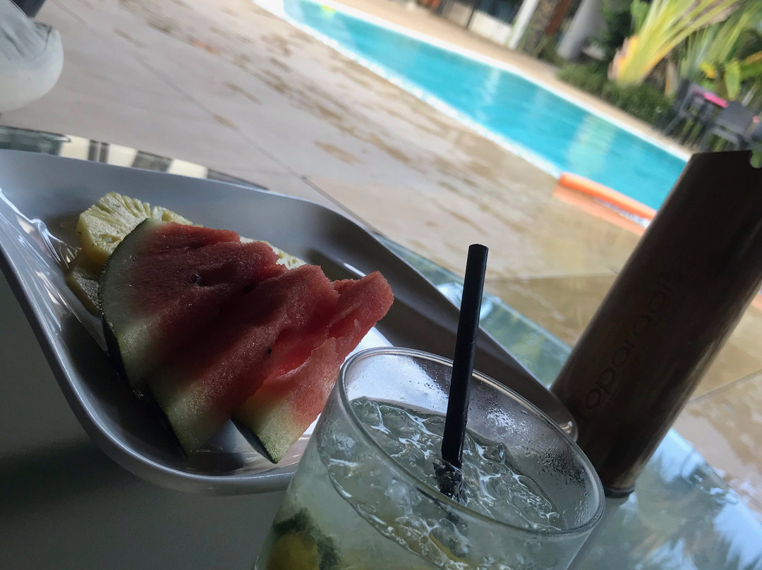 Toparadis guest house & restaurant主图