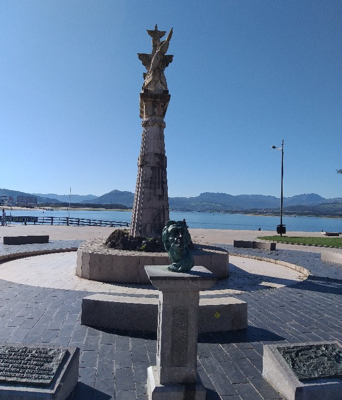 Monumento A Juan De La Cosa景点图片