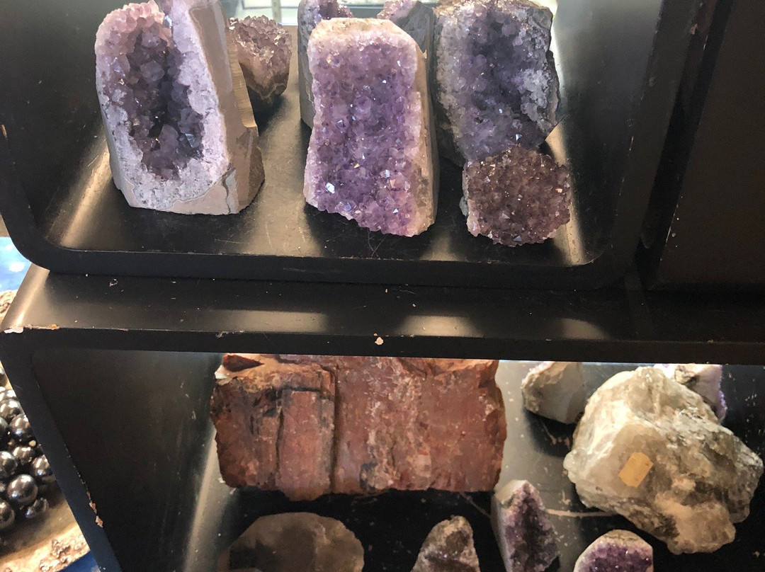 ZuZu's Petals Rock Shop-海伦必去景点