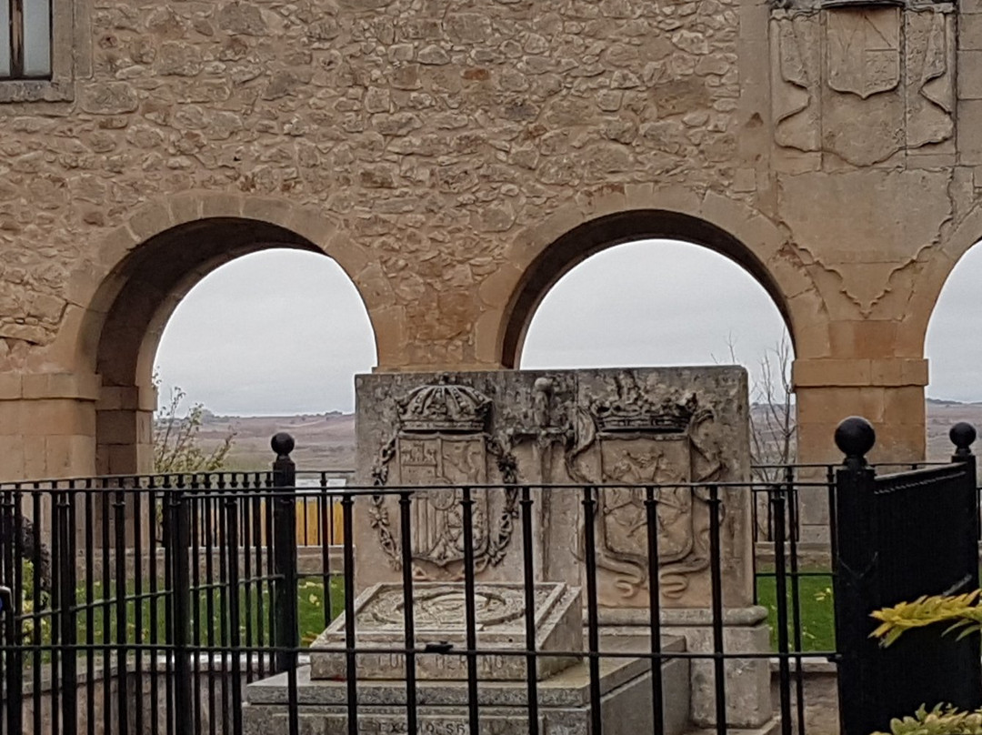 Monument To Cura Merino景点图片