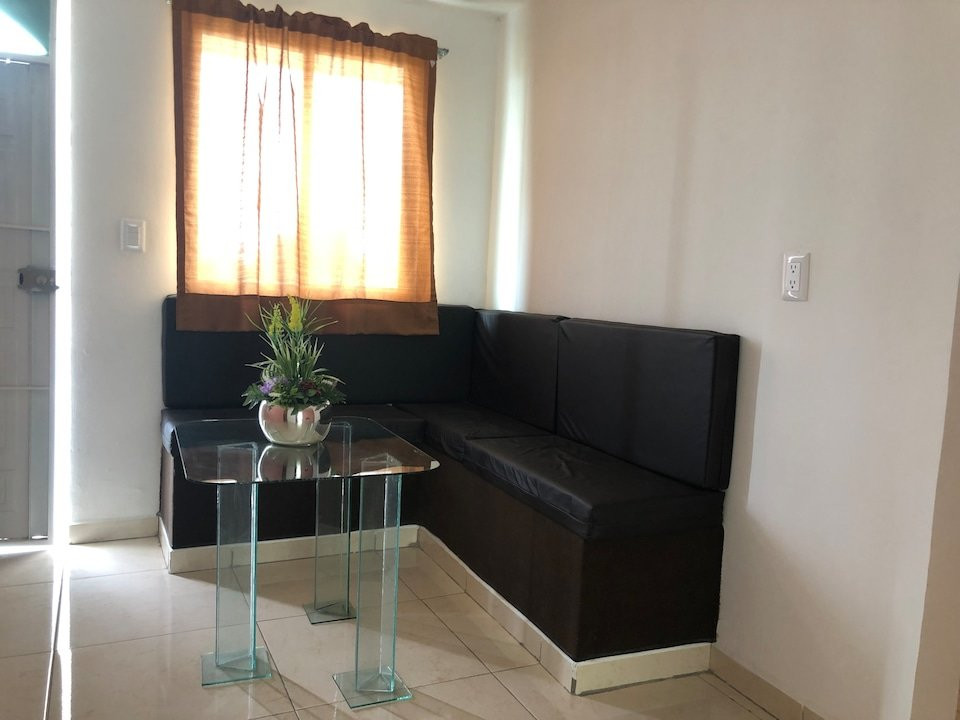 OYO Hotel Familiar Tollan主图