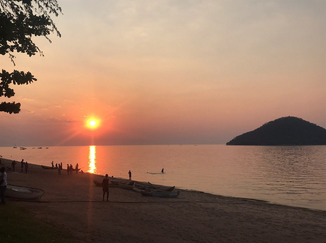 姆哥萨旅馆主图