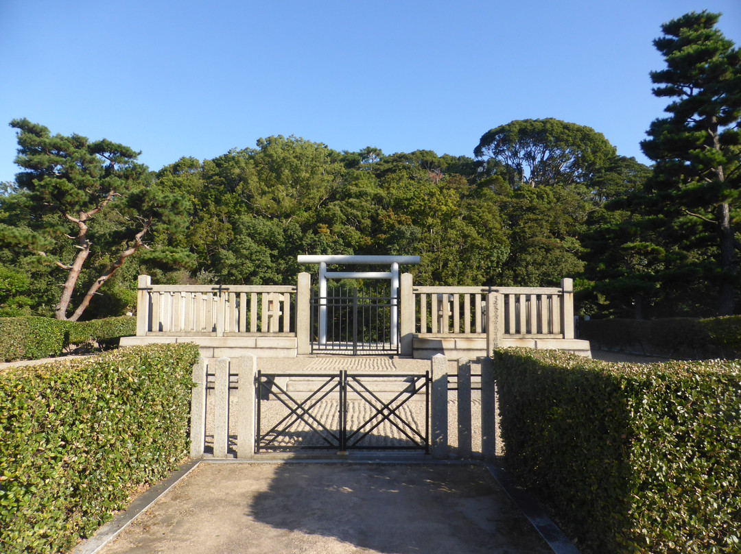 Hansei Tennoryo Ancient Tomb景点图片
