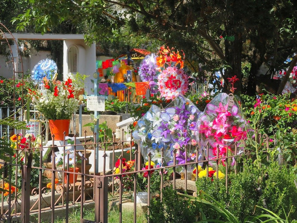 Ajijic Cemetery-Ajijic必去景点