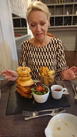 康奎特瓦尔酒店主图