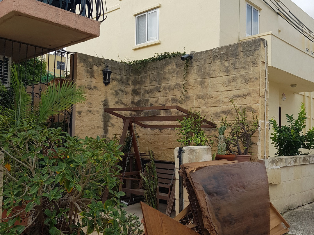 绿色树丛旅馆主图