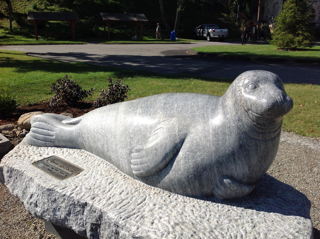 Andre the Seal Statue景点图片