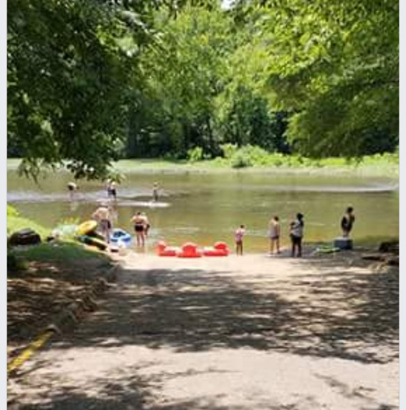 Caddo River Rats Canoe & Tube Rental-Caddo Valley必去景点