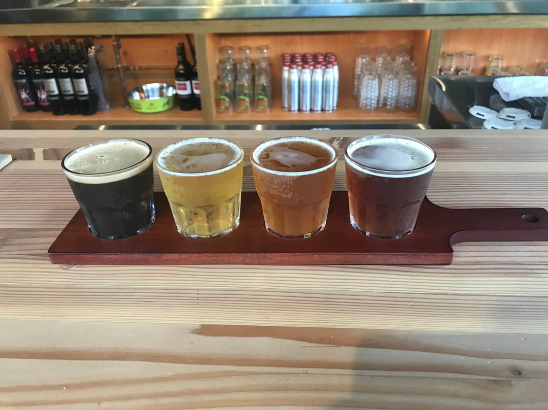 Grrrowler's Tap Room & Beer Garden