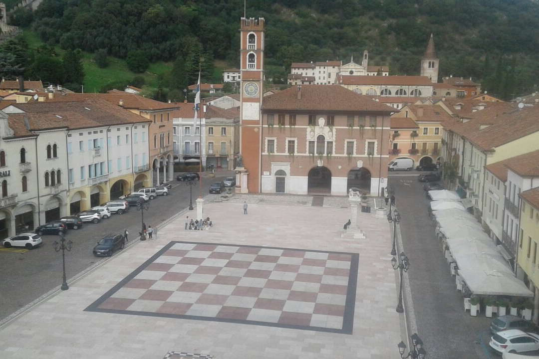 Piazza Castello O Piazza Degli Scacchi景点图片