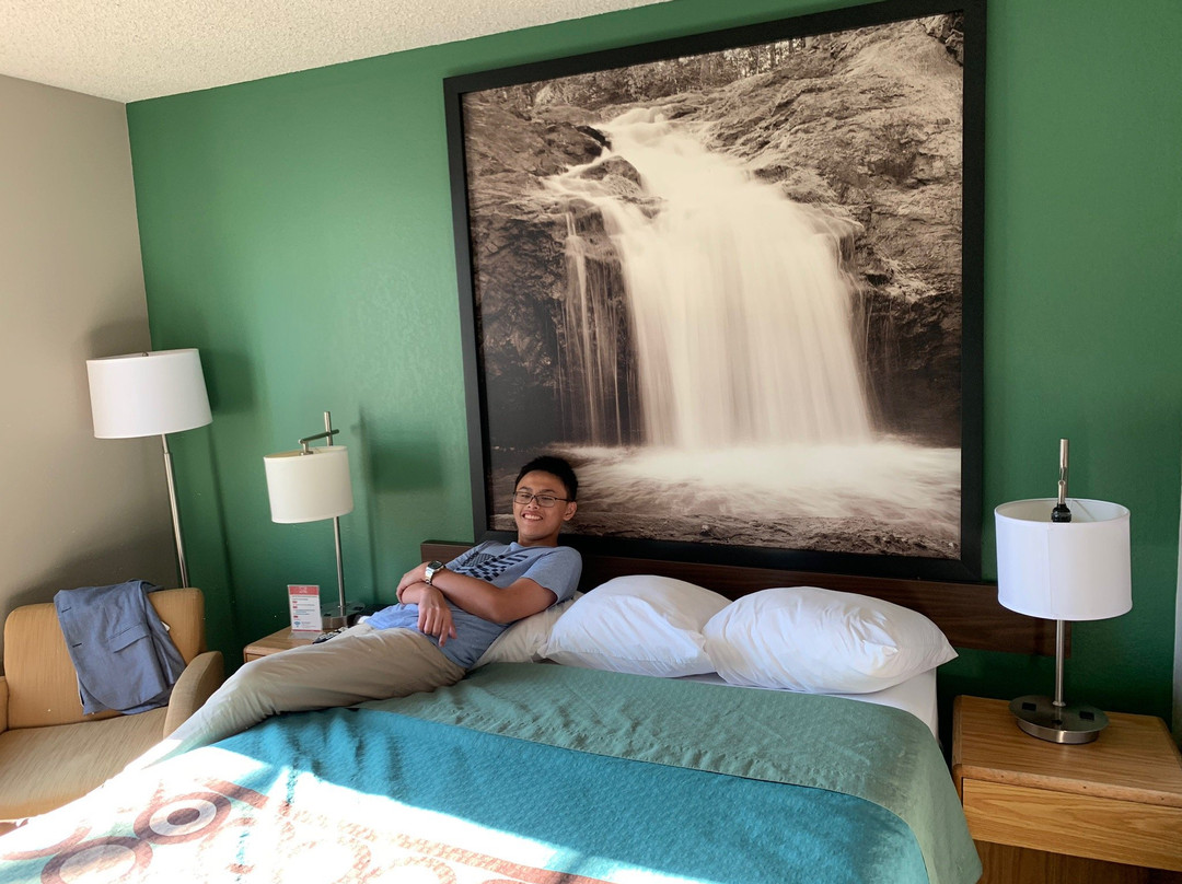 Super 8 by Wyndham Beaver Dam主图