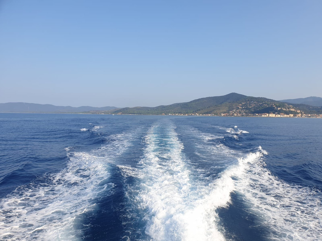 Motonave Ulisse-佩斯卡亚堡必去景点