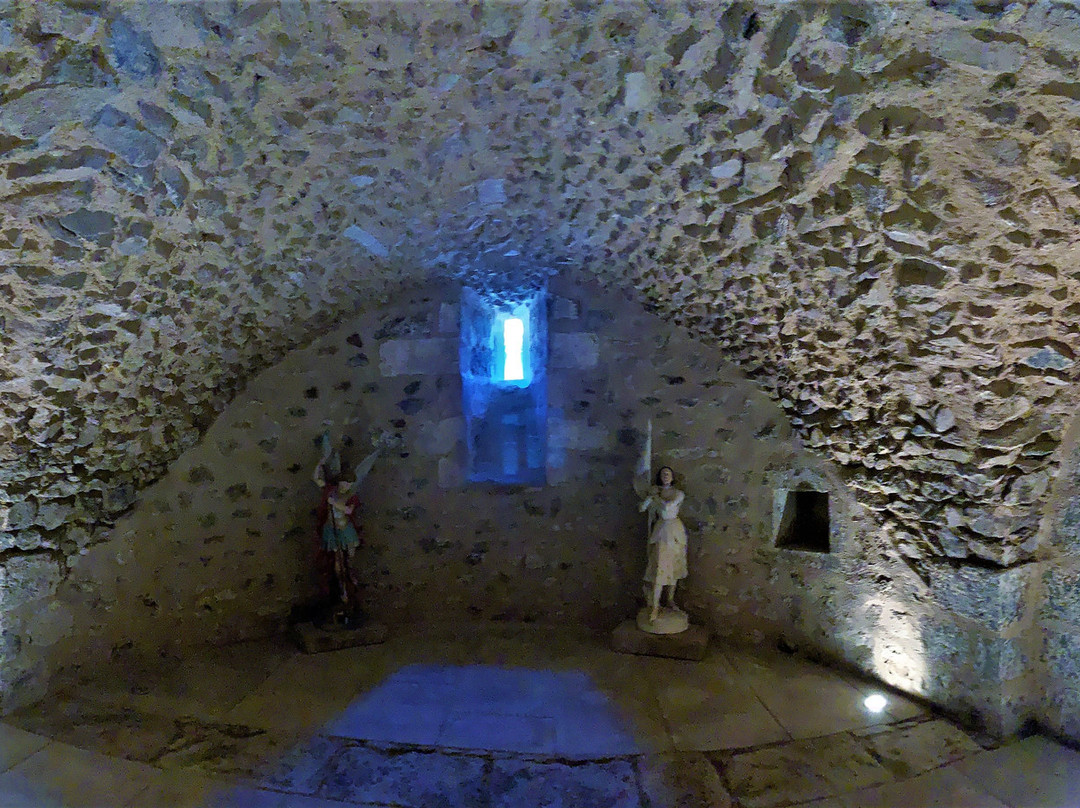 Eglise Saint-Martial-Saint-Martial-sur-Isop必去景点