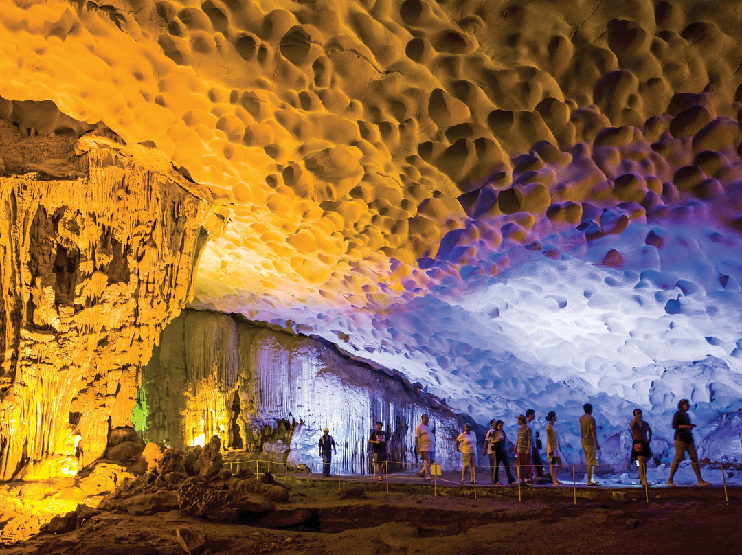 Gray Line Cruise-下龙湾必去景点
