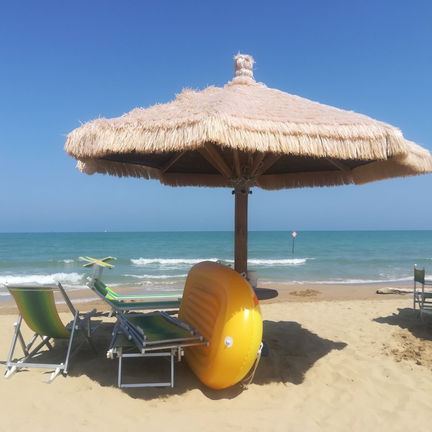 酒店里维埃拉-官方