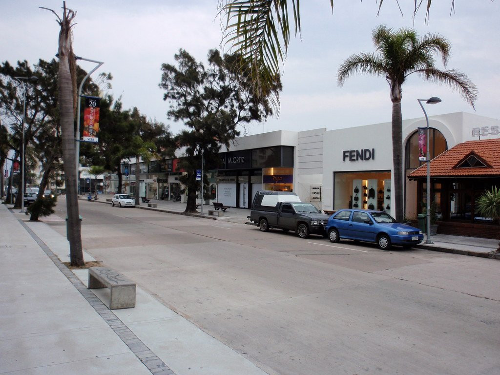 Calle 20-埃斯特角城必去景点