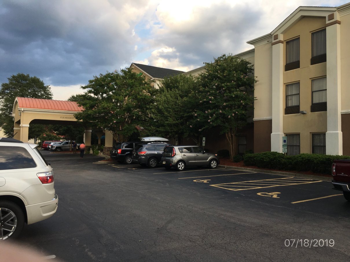 Holiday Inn Express & Suites Sanford by IHG-浴室