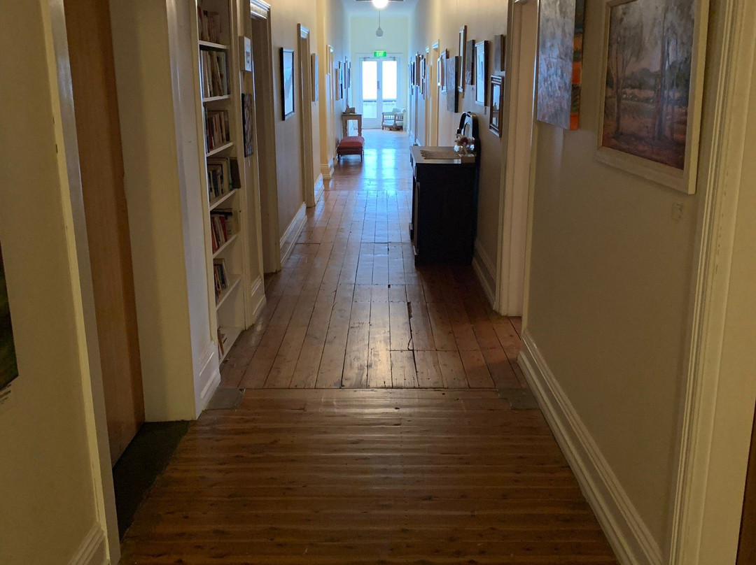 The Old Vic Inn主图