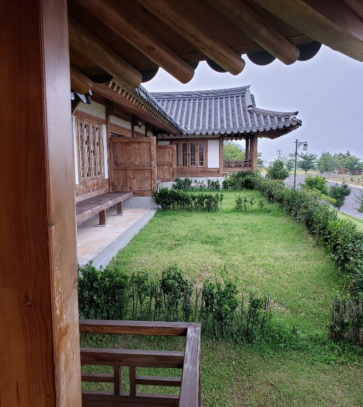 奥东家韩式传统酒店