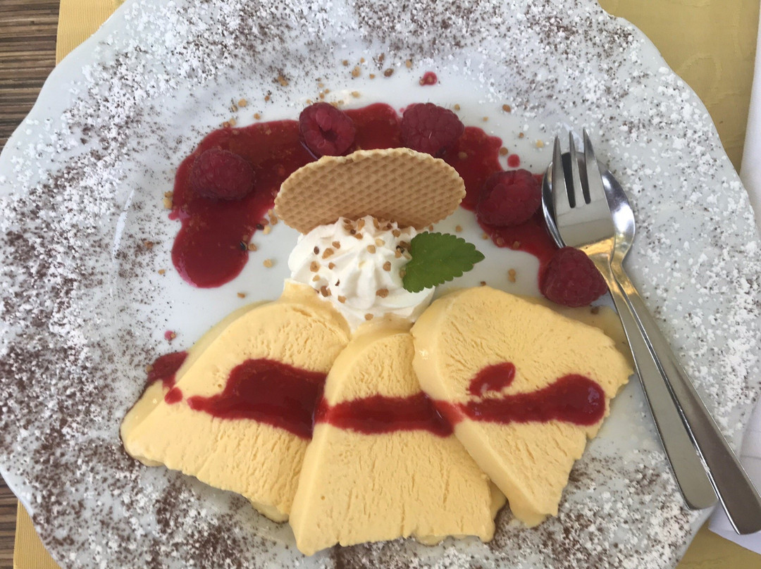 库瑞兹帕斯特酒店主图