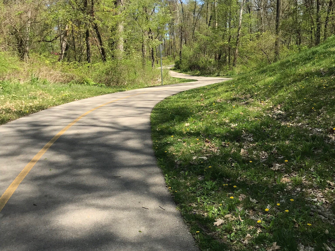 Winona Lake Trails景点图片
