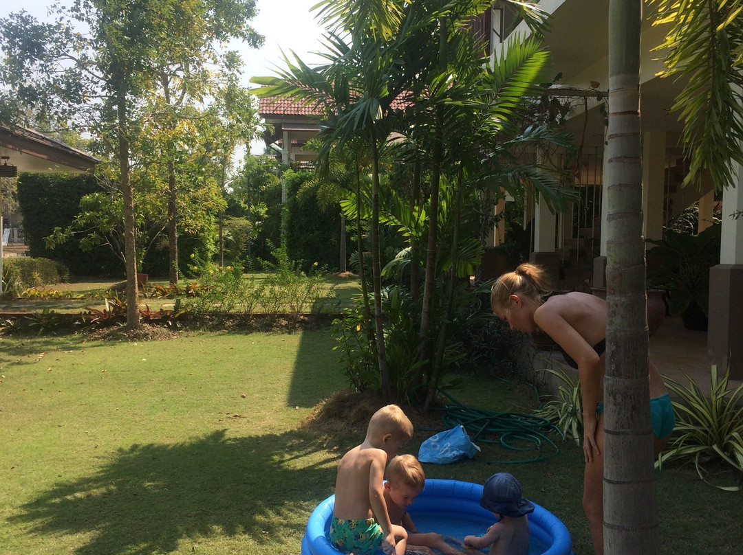 Rimtalay Angsila Guesthouse主图