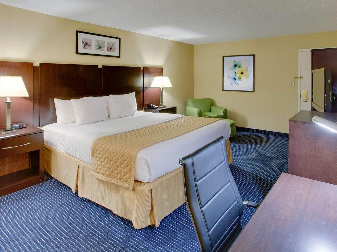 曼彻斯特拉昆塔套房酒店主图