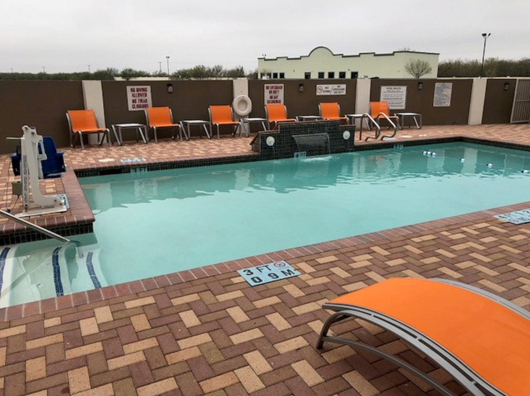 Holiday Inn Express & Suites Rio Grande City By IHG主图