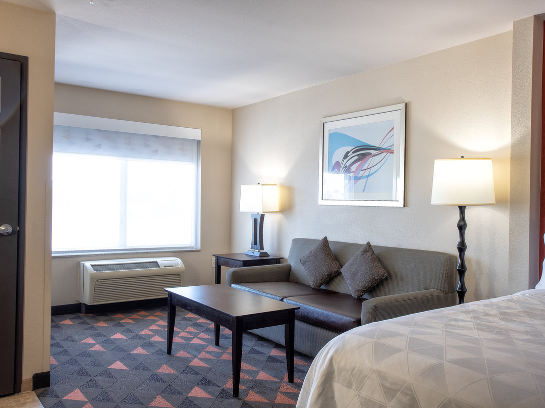 Holiday Inn Oceanside Camp Pendleton Area by IHG主图