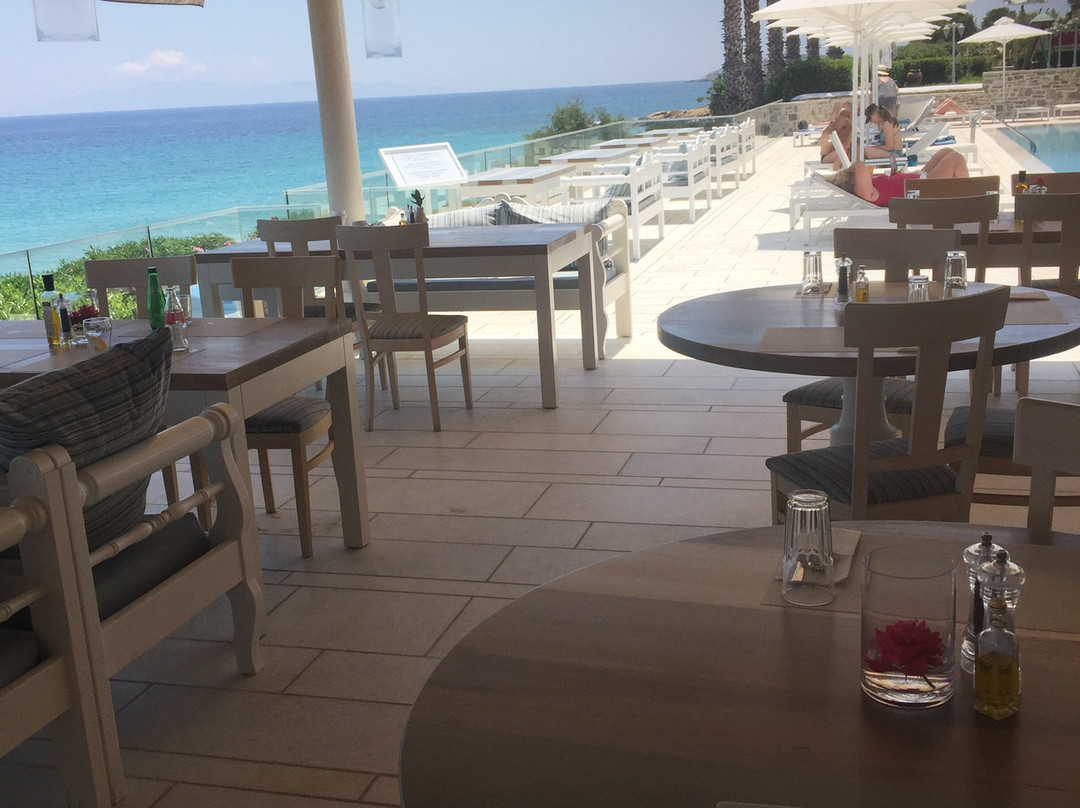 Saint George Hotel主图