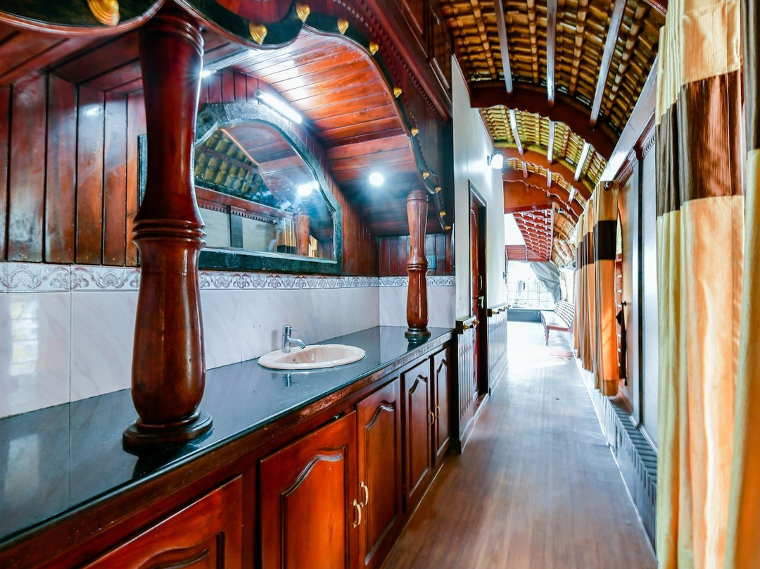 OYO 24271 Houseboat My Trip 2bhk主图