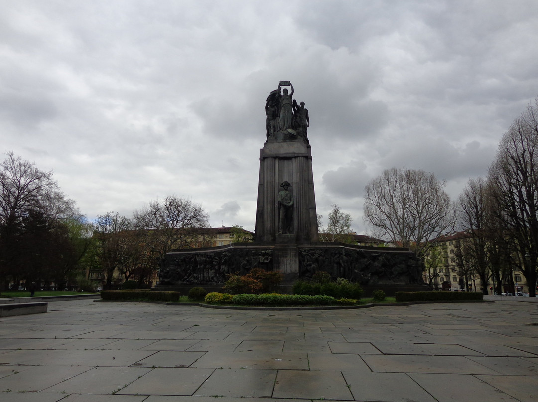 Monumento al Carabiniere景点图片